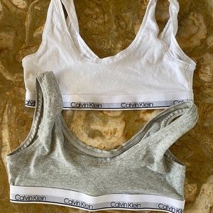 Set of 2 Calvin Klein girls sports bras